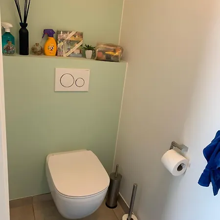 Privatunterkunft Private In Shared House