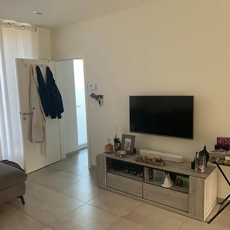 Private In Shared House Privatunterkunft *