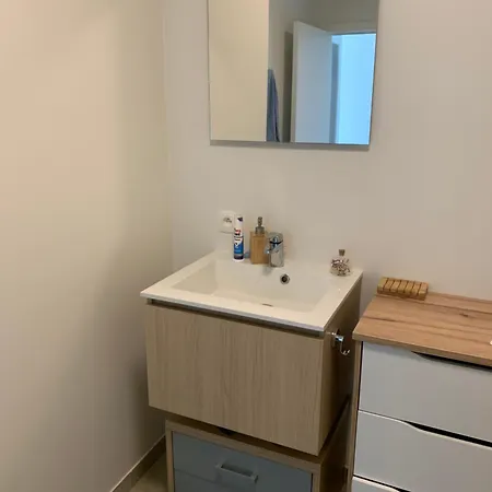 منزل للإقامة Private In Shared House